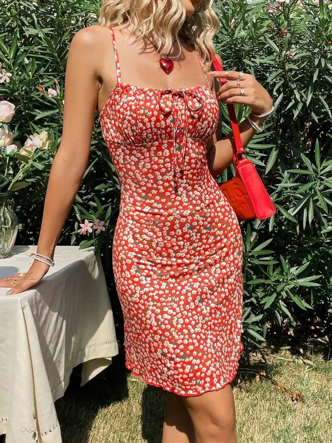 Isabella | Minivestido Floral con Tirantes Ajustables para Mujer - Noa Lagos
