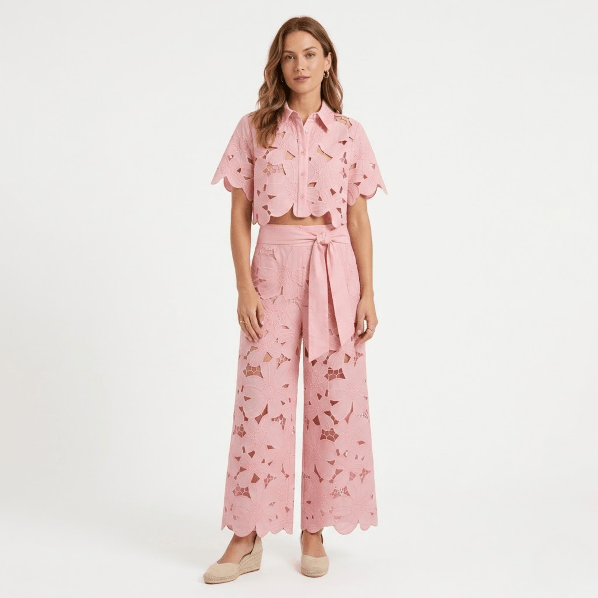 Lucía | Conjunto de Dos Piezas con Top Corto de Encaje y Pantalones Anchos para Mujer - Noa Lagos